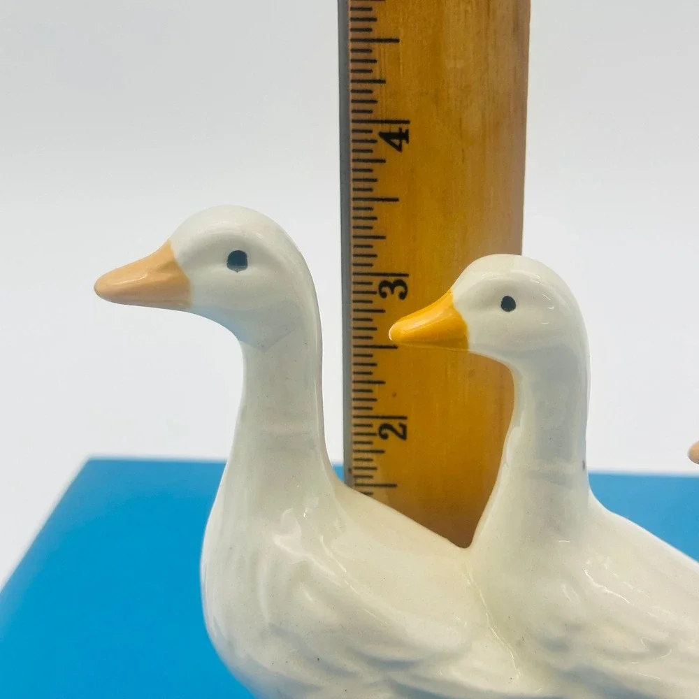 Vintage Ceramic Goose Family Figurine Row of 4 White Ducks Farmhouse Decor - Picture 4 of 7